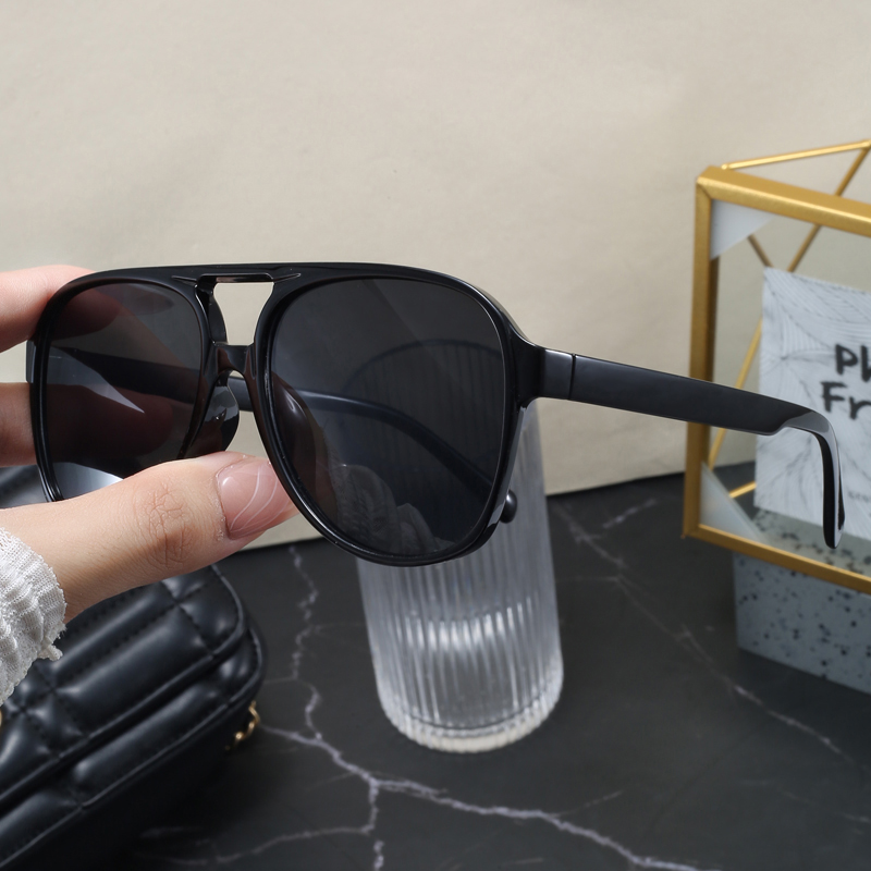 ユニセックスファッションサングラス UV400 保護クラシッ - Mens Fashion In The 90S のレビューと価格